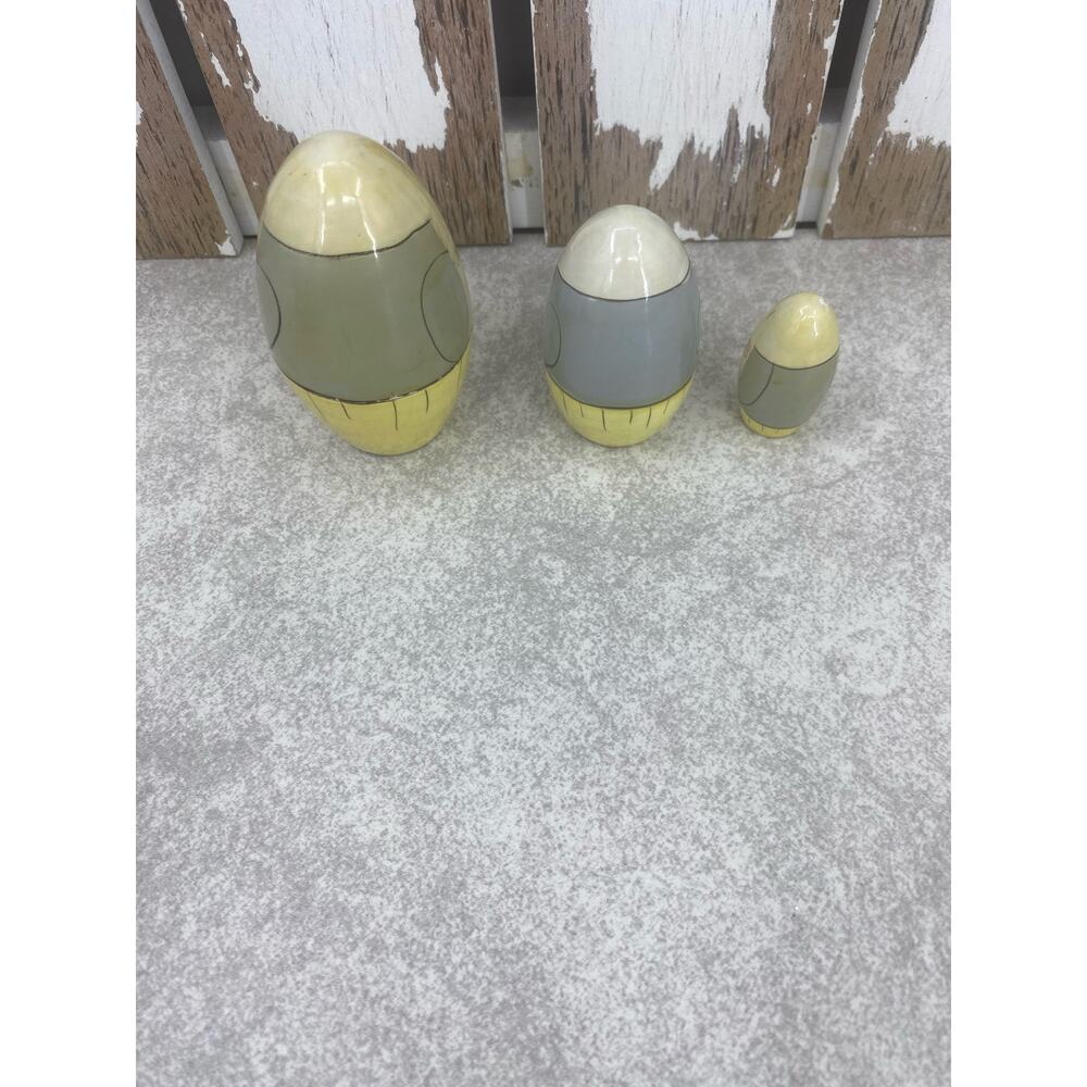 Vintage Easter Bunny Nesting Dolls Rabbit Family Wood